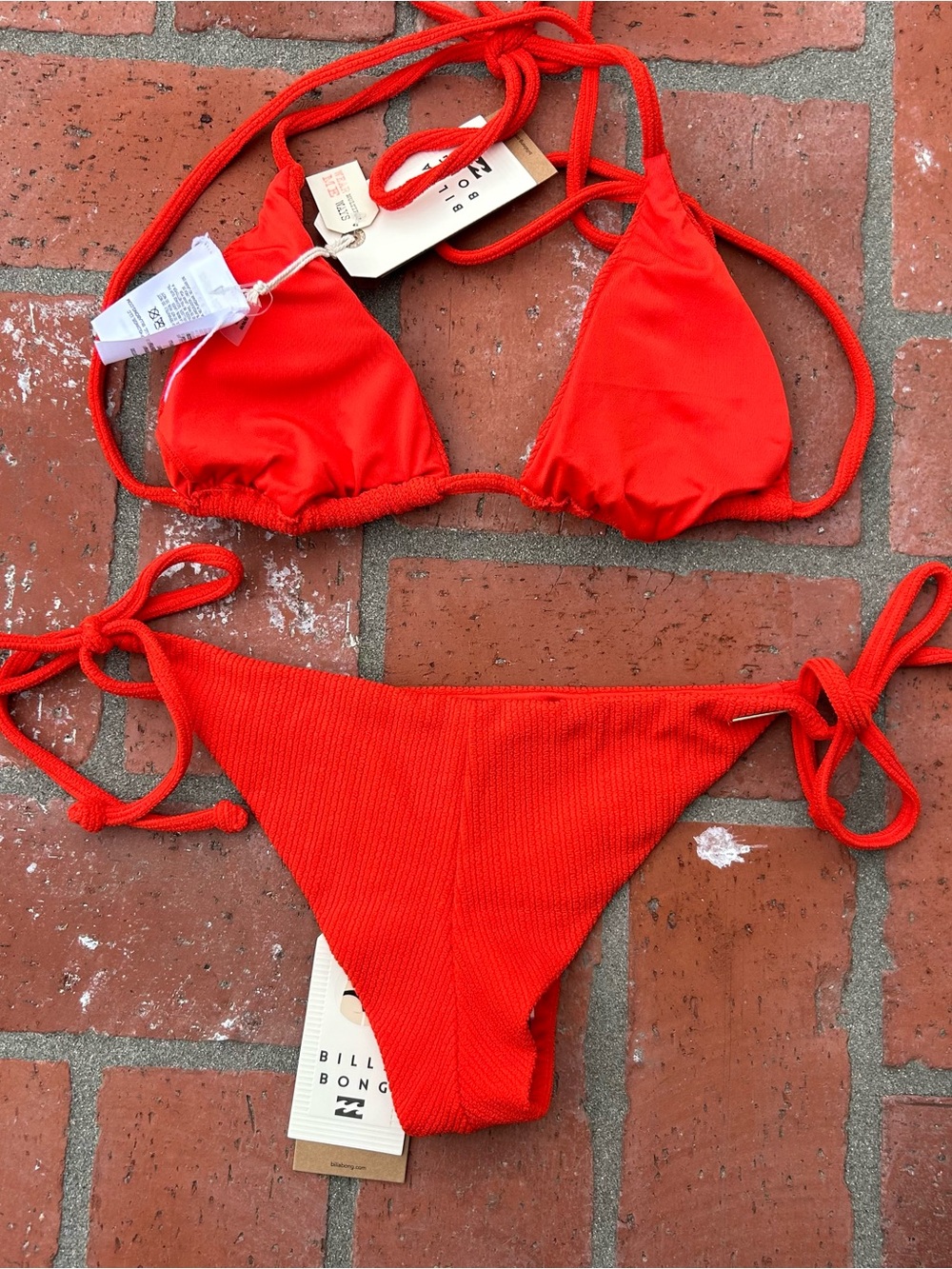 NWT Billabong Bikini Size M - Picture 2 of 3